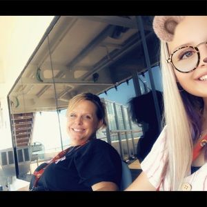 Meet your Posher, Nicole